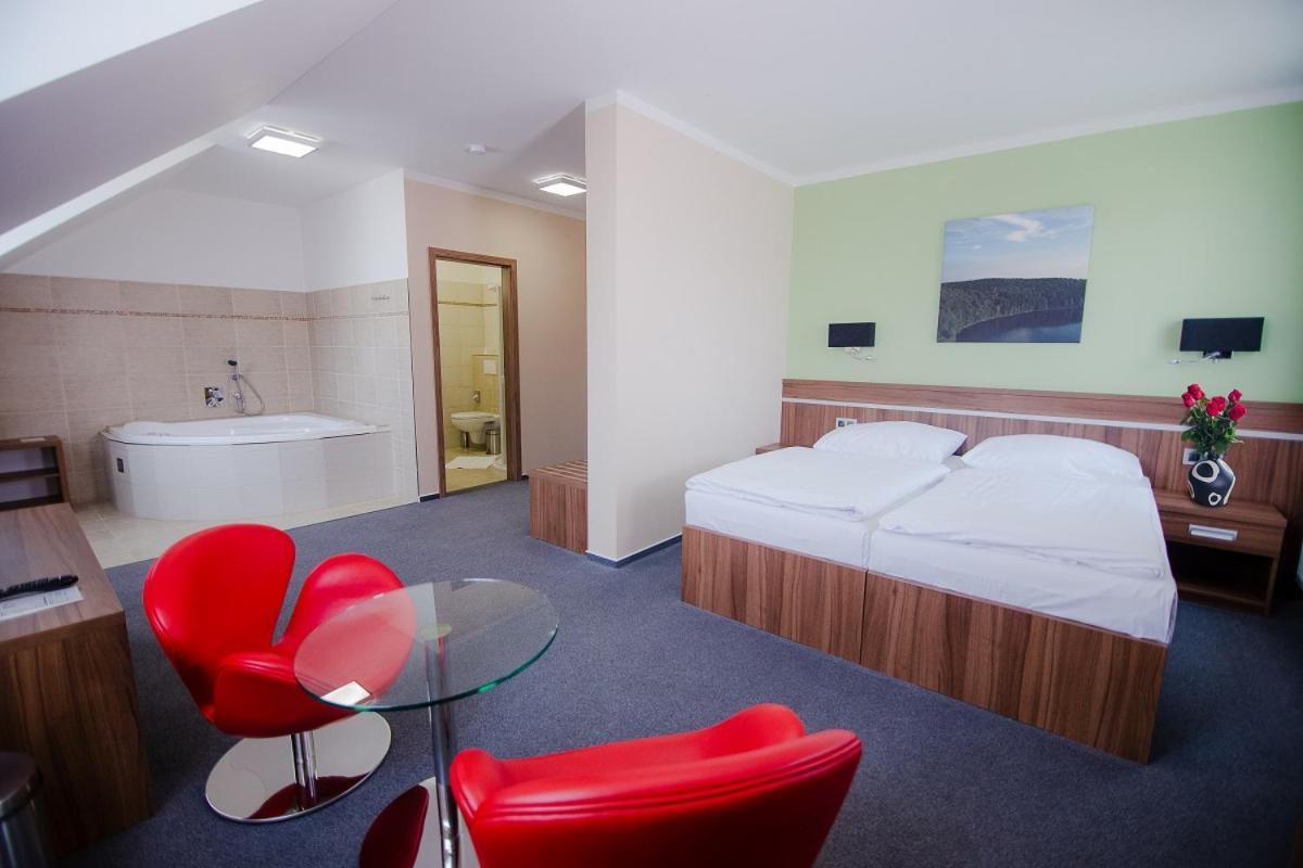 Hotel Jezerka Seč 外观 照片