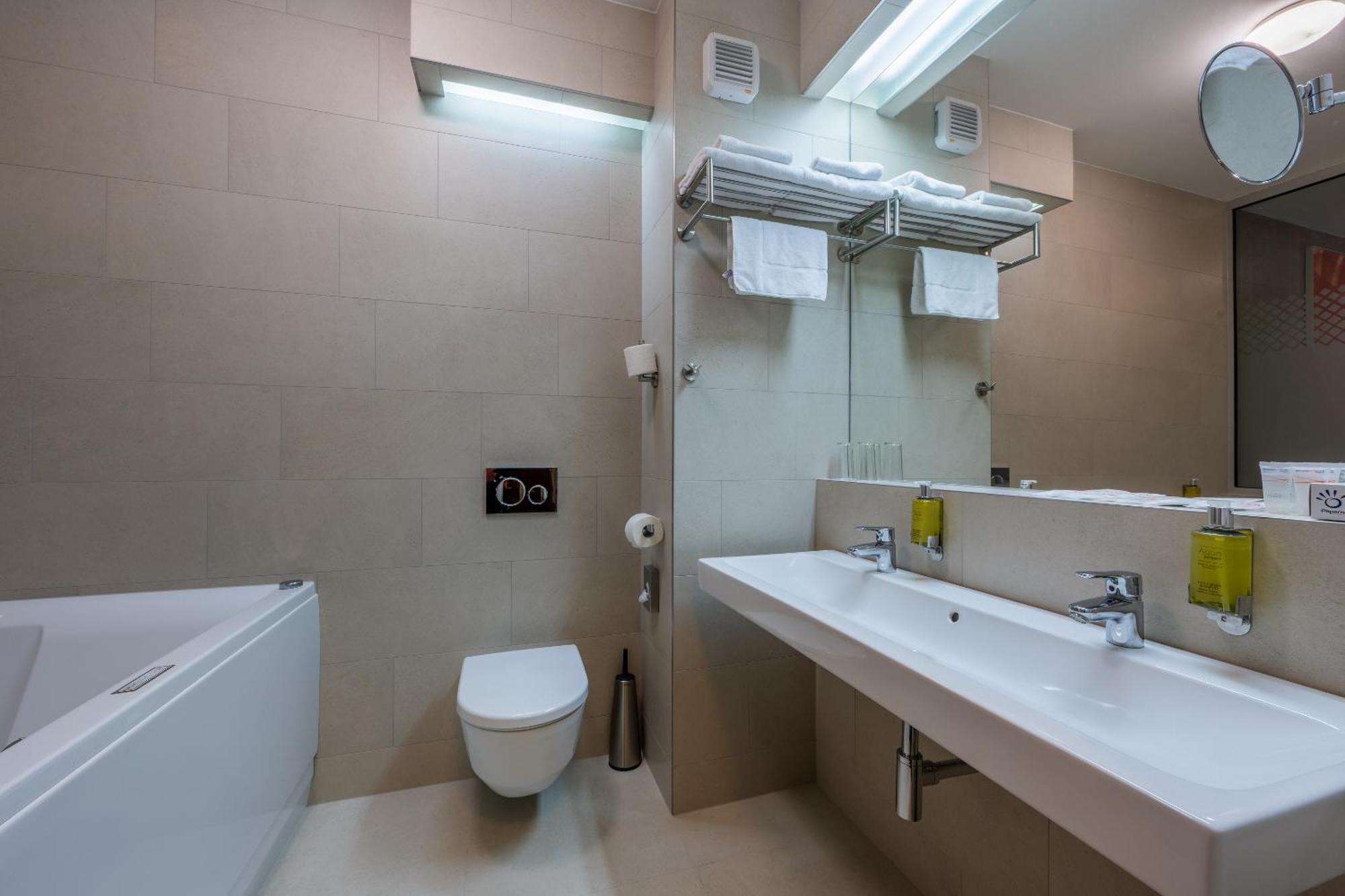 Hotel Jezerka Seč 外观 照片