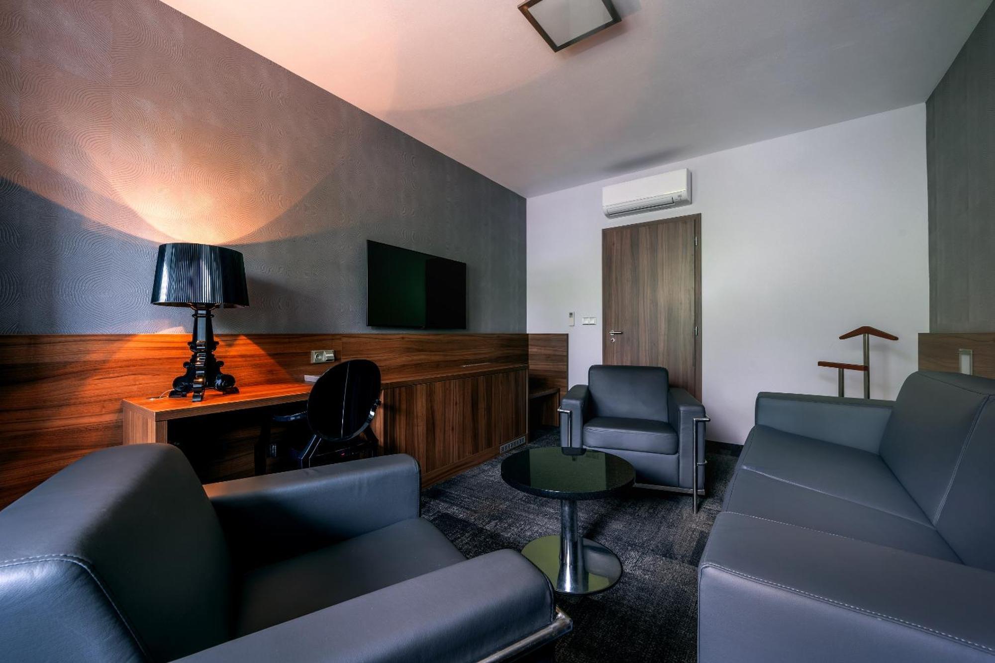 Hotel Jezerka Seč 外观 照片